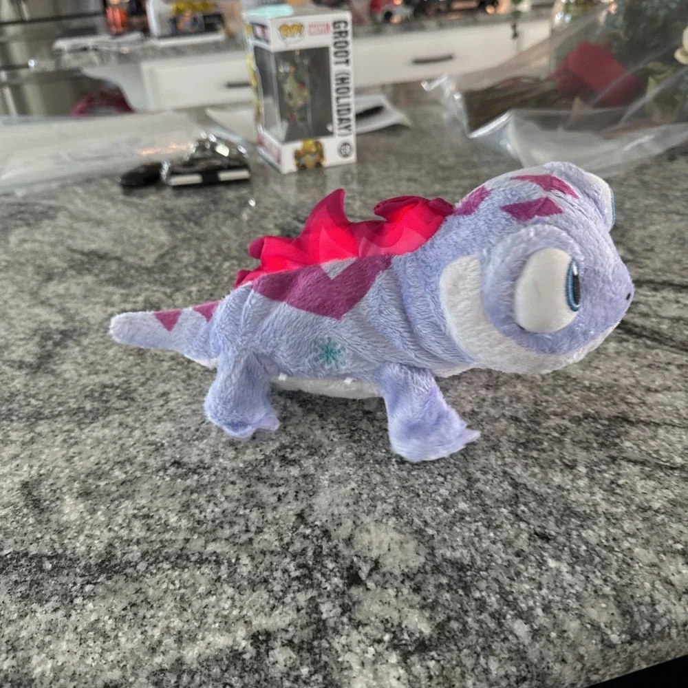 Disney Frozen 2 Walk & Glow Fire‎ Spirit Plush Figure Toy Bruni the Salamander